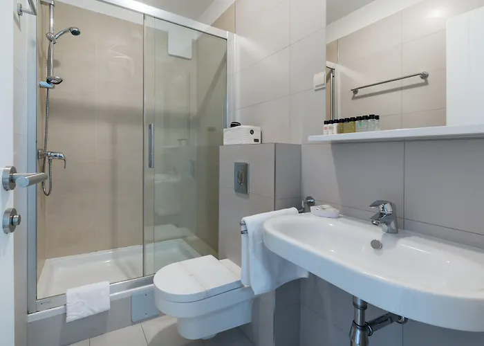 לינה וארוחת בוקר Bb ספליט