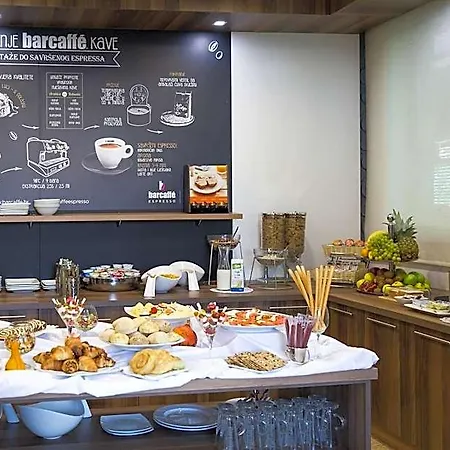 Bed & Breakfast Bb 4*